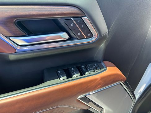 New 2025 GMC Sierra 2500 Denali Ultimate w/ Max Trailering Package image 10