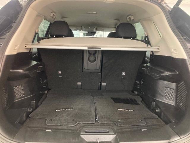Used 2020 Nissan Rogue SV AWD/4WD image 34