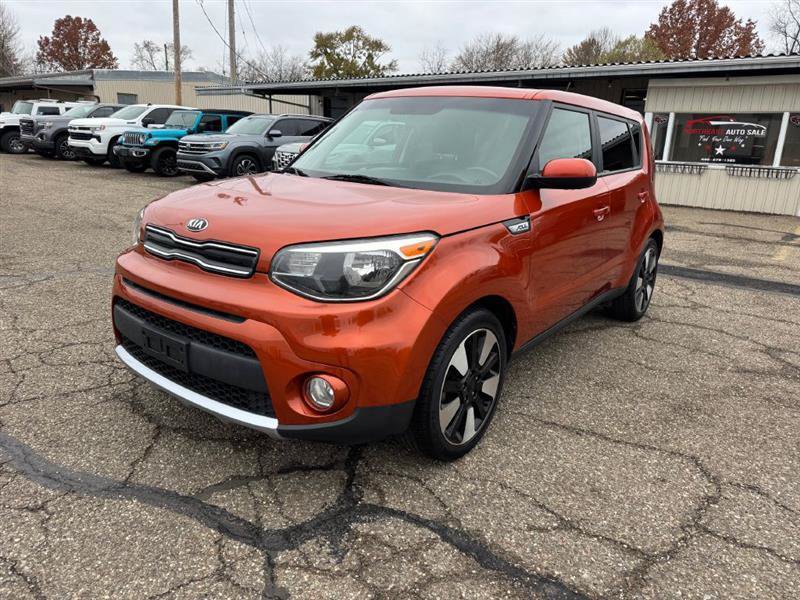 Used 2019 Kia Soul + FWD image 3