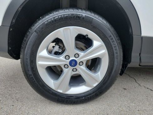 Used 2016 Ford Escape SE FWD image 11