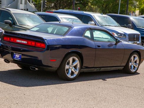 Used 2013 Dodge Challenger R/T RWD image 4