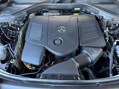 Certified 2025 Mercedes-Benz GLC 300 image 22