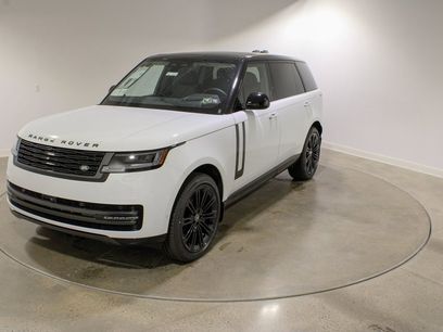 New 2025 Land Rover Range Rover Long Wheelbase SE