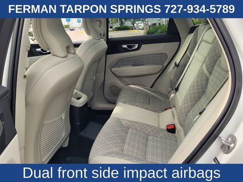 Certified 2022 Volvo XC60 T8 Inscription Expression image 15