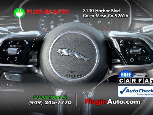 Used 2021 Jaguar F-PACE SVR image 27