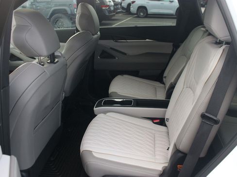 Used 2026 INFINITI QX60 Autograph w/ Dark Cargo Package AWD/4WD image 39