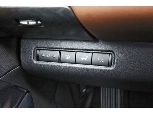 New 2026 Nissan Pathfinder Platinum FWD image 21