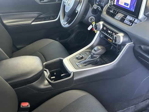 Certified 2023 Toyota RAV4 LE AWD/4WD image 14