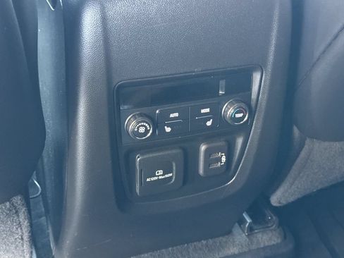 Used 2021 Buick Enclave Avenir w/ Avenir Technology Package FWD image 13