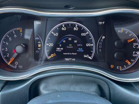 Used 2014 Jeep Grand Cherokee Limited AWD/4WD image 12