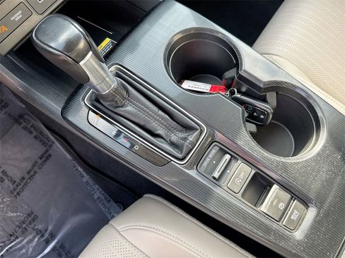 Used 2022 Honda Civic Touring image 23