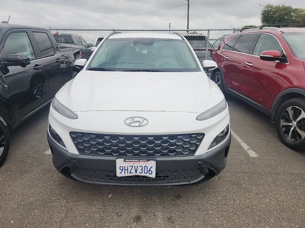 Used 2023 Hyundai Kona SEL w/ Cargo Package FWD image 2