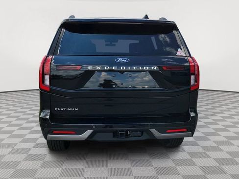 Certified 2025 Ford Expedition Platinum w/ Platinum Ultimate Package AWD/4WD image 4