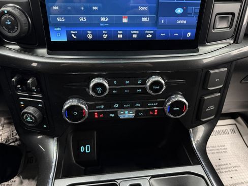 Used 2022 Ford F150 XLT w/ XTR Package image 19