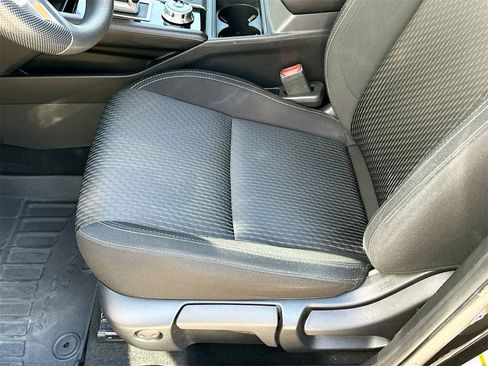 Used 2022 Mitsubishi Outlander ES image 18