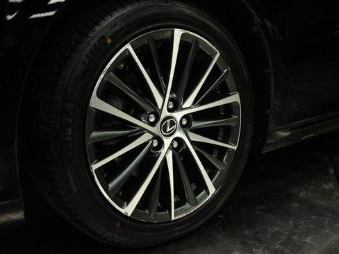 Used 2023 Lexus ES 350 w/ Premium Package FWD image 3