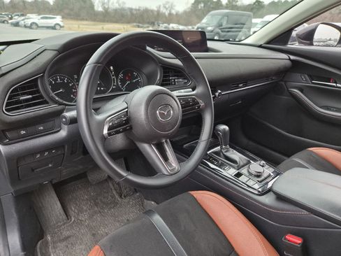 Used 2025 MAZDA CX-30 Carbon image 9