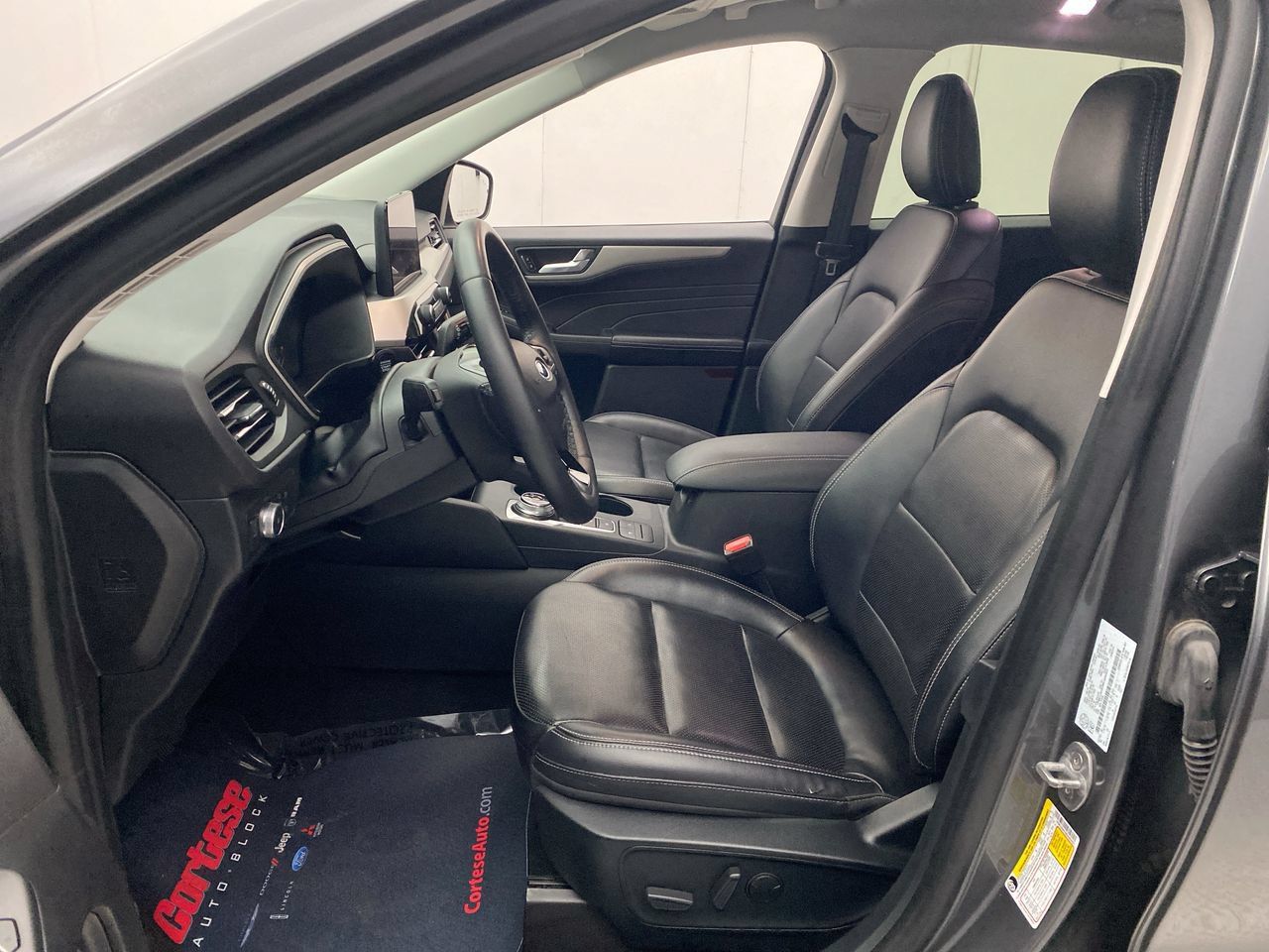 Used 2021 Ford Escape SEL w/ Equipment Group 302A AWD/4WD image 14