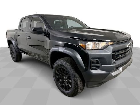 New 2026 Chevrolet Colorado Trail Boss AWD/4WD image 2