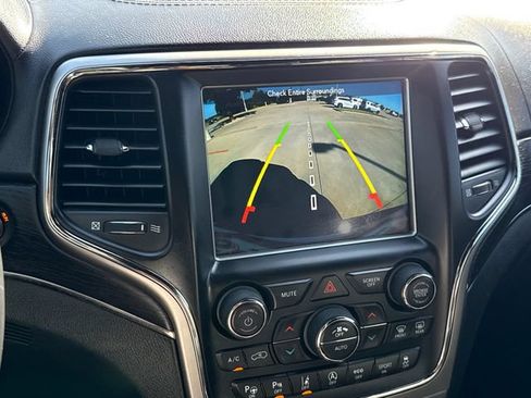 Used 2018 Jeep Grand Cherokee High Altitude RWD image 24