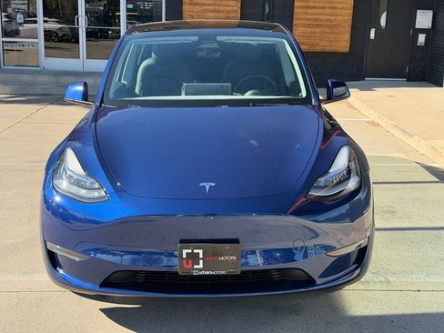 Used 2022 Tesla Model Y Long Range AWD/4WD image 9