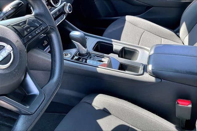 Certified 2025 Nissan Sentra S FWD image 17
