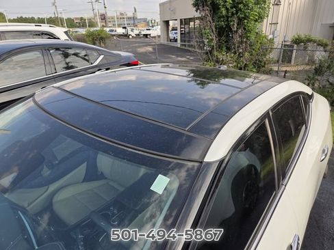 Used 2023 Nissan Maxima Platinum w/ Sport Mat Group FWD image 6