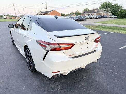 Used 2019 Toyota Camry XSE w/ Navigation Package FWD image 5