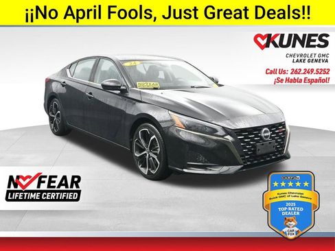 Used 2024 Nissan Altima 2.5 SR FWD image 1