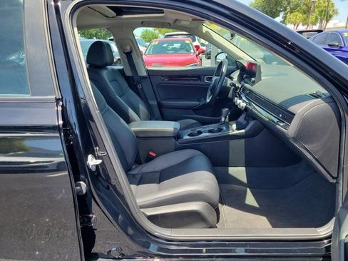 Used 2024 Honda Civic EX-L image 7