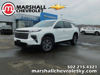 Used 2025 Chevrolet Traverse LT