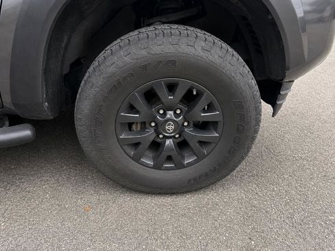 Used 2020 Toyota Tacoma SR5 w/ SR5 Appearance Package (SM) RWD image 3