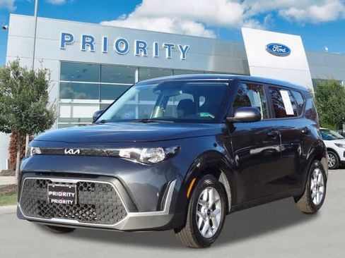 Used 2023 Kia Soul LX w/ Option Group 015 image 1