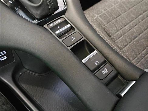New 2027 Honda HR-V LX image 24