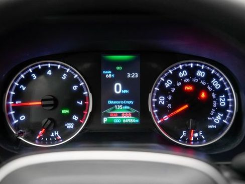 Used 2021 Toyota RAV4 XLE Premium AWD/4WD image 16