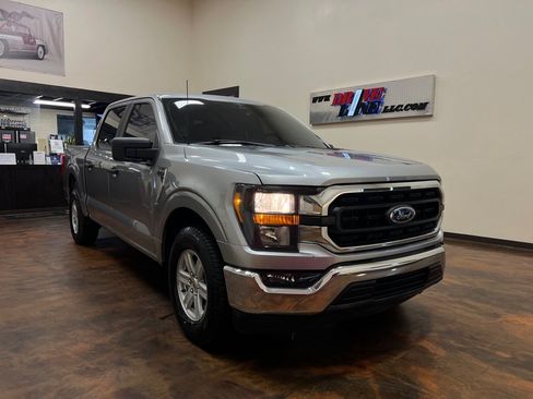 Used 2023 Ford F150 XLT RWD image 3