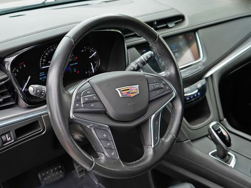 Used 2019 Cadillac XT5 Luxury AWD/4WD image 16
