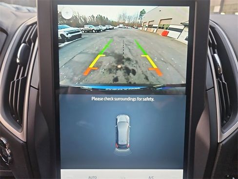 Used 2022 Ford Edge SEL w/ Convenience Package image 15