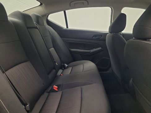 Used 2025 Nissan Altima 2.5 SV FWD image 19