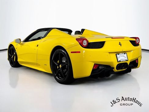 Used 2014 Ferrari 458 Spider RWD image 5