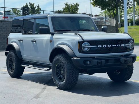 Used 2026 Ford Bronco Badlands w/ Sasquatch Package AWD/4WD image 38