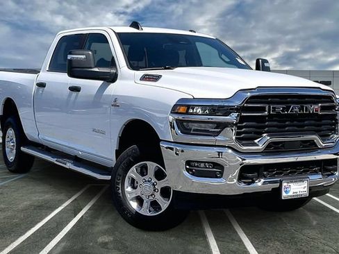 Used 2026 RAM 2500 Big Horn AWD/4WD image 12