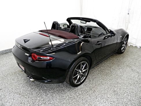 Used 2018 MAZDA MX-5 Miata Grand Touring RWD image 12