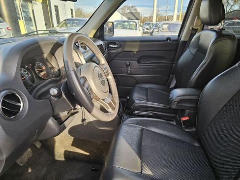 Used 2017 Jeep Patriot Sport image 19