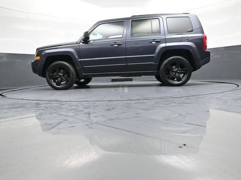 Used 2015 Jeep Patriot Sport w/ Power Value Group FWD image 32