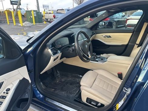 Used 2021 BMW 330i xDrive Sedan w/ Premium Package image 10