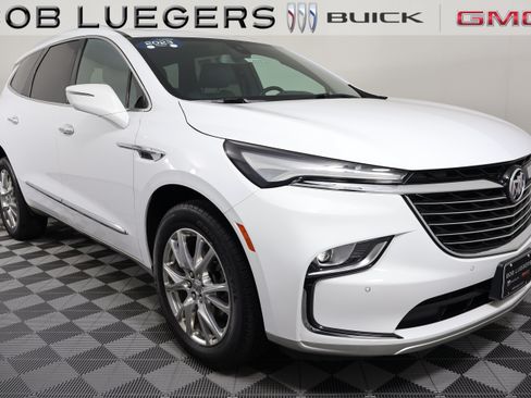 Certified 2023 Buick Enclave Essence w/ Experience Buick Package AWD/4WD image 1