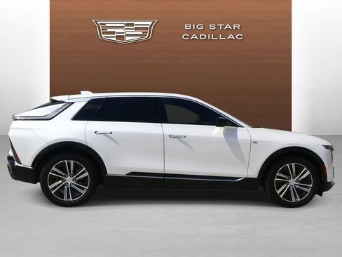 Used 2024 Cadillac Lyriq Luxury RWD image 6