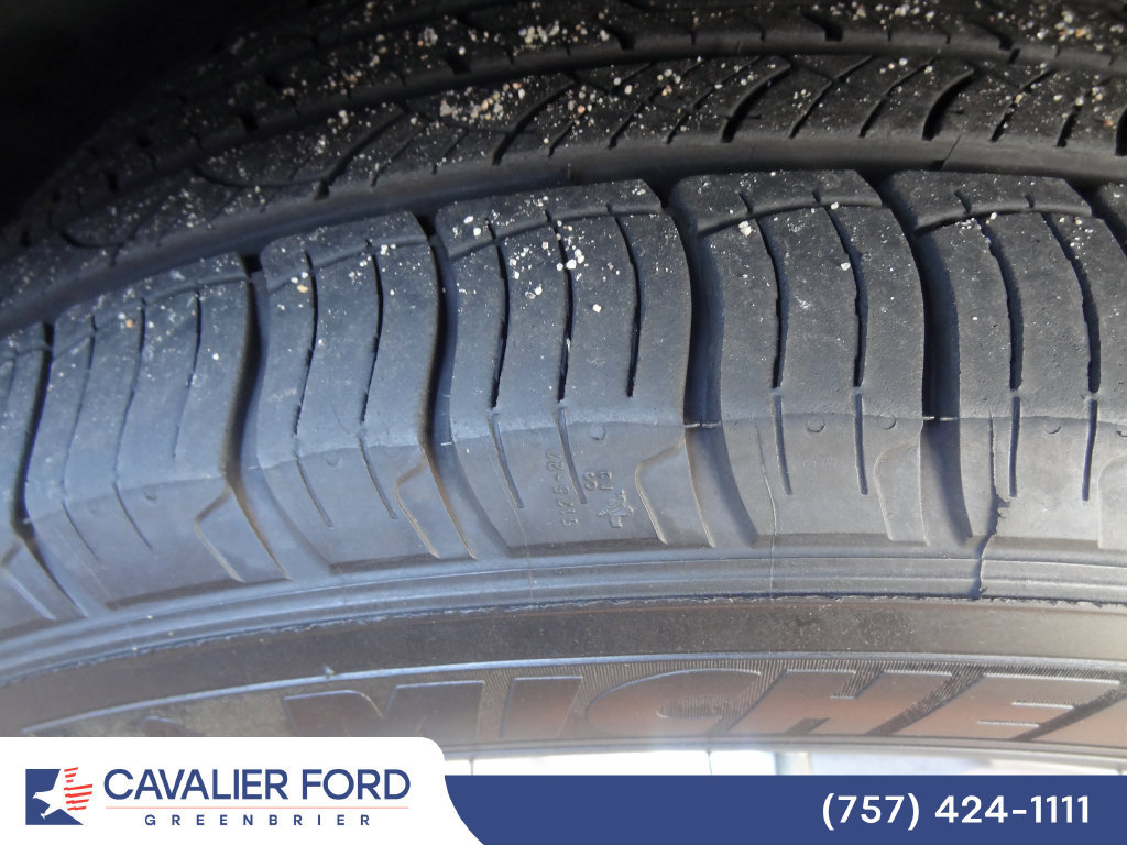 Used 2015 Ford Edge SE FWD image 13