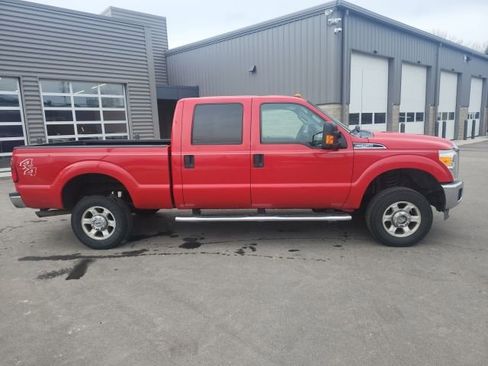 Used 2014 Ford F250 XLT w/ Snow Plow Prep Package image 4